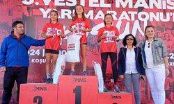 Yunusemre Belediyespor'dan Yarı Maraton'da iki madalya!