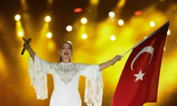 "Ebru Gündeş konseri" Ankara'da kriz yarattı: Özgür özel Mansur Yavaş'a tepki gösterdi!