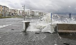 Ege'yi zorlu bir hafta sonu bekliyor! Sıcaklıklar düşüyor, sel riski yüksek... 15/16/17 Kasım hafta sonu hava durumu