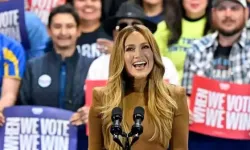 Jennifer Lopez’den Trump’a sert tepki: “İyi insanların kazanmasını istiyorum”