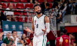 Karşıyaka Basketbol'un Yıldızı James Webb top çalma alanında zirvede!