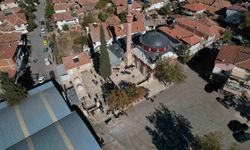 Manisa Sandal Mahallesi Camii'sine traverten taşlarıyla yenileme!