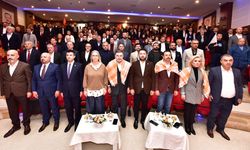 AK Parti Menderes Kongresi’nde Cemil Tugay'a salvo üstüne salvo!