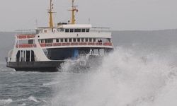 Çanakkale’de fırtına nedeniyle feribot seferleri iptal edildi