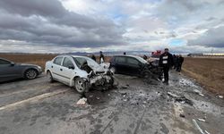 Bolvadin’de feci kaza: Yaşlı çift vefat etti, 3 kişi yaralandı!