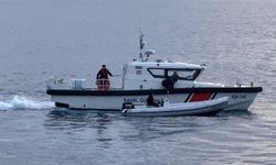 Kuşadası'nda göçmen kaçakçılığı operasyonu: Şüpheli lastik botta yakalandı