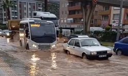 Sağanak yağış Ege Bölgesi'ni felç etti!