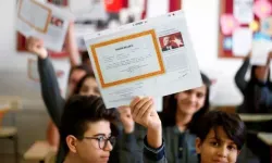 Eğitimde yarıyıl arası: Milyonlarca öğrenci karnelerini alacak!