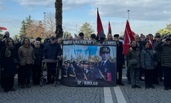 İzmir’de emekli askerlerden teğmenlere destek: "Mustafa Kemal'in Askeri" olmak suç mu?