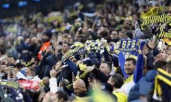 Fenerbahçe tribünlerinden Ferdi Tayfur’a vefa!