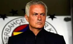 Maç sonunda fenalaştı: Mourinho yardımına koştu!