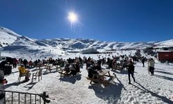 Denizli Kayak Merkezi yeni yılda yoğun ilgi gördü