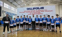 Aydın'da Voleybol Yıldızlar grup yarışmaları sonuçlandı