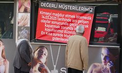 Mersin’de 120 milyon lira dolandırıcılık iddiası: Kuyumcu, mağduriyetlerin giderileceği vaadiyle pankart astı