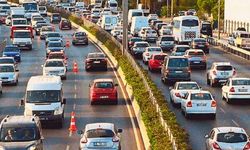 İzmir’de trafiğe kayıtlı araç sayısı artıyor!