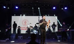Afyonkarahisar’da kemençe sesleri: Ekin Uzunlar festivale renk kattı
