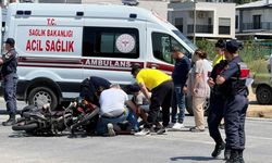 Kuşadası'nda korkutan kaza: İki motosiklet çarpıştı!