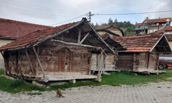 Çivisiz ambarlar zamana karşı direniyor
