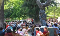 İzmir Efes Selçuk'ta Anneler Günü umut ve müzikle kutlandı!