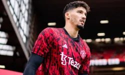 West Ham, Altay Bayındır ile dalga geçti!