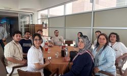 İzmir’de gönül sofrası: Anne ve evlat hasreti bir araya geldi