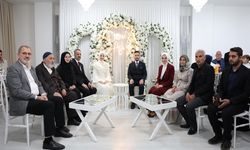 Bakan Göktaş nişan yüzüğü taktı!