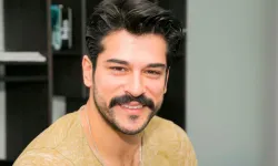 Mesafeli tavrı dikkat çekti: Ünlü ismin oğlu Burak Özçivit’i es geçti!