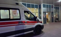 Motosikletler kafa kafaya çarpıştı, genç sürücü can verdi!