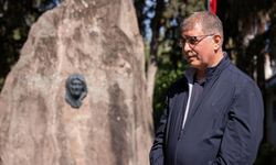 Cemil Tugay'dan Anneler Günü'nde Zübeyde Hanım'ın anıt mezarına ziyaret!