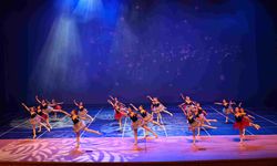 Minik dansçılardan görkemli bale ve zumba gösterisi!
