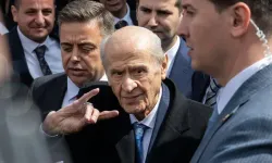 Devlet Bahçeli’den Özgür Özel’e isim vermeden geçmiş olsun mesajı: “Bir siyasi kurumun yöneticisi”