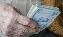 Emeklilere müjde! Teklif meclise geldi: Bayram ikramiyesi ve emekli maaşı...