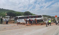 Çanakkale'de yolcu otobüsü kaza yaptı! Can pazarı yaşandı!