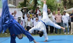 İzmir Konak'ta gençler 19 Mayıs'ı sporla kutladı!