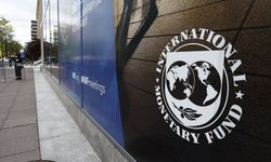 IMF keseyi açtı: Pakistan'a çifte destek!