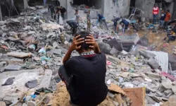 İsrail'den Gazze'ye saldırı: 49 kişi hayatını kaybetti!