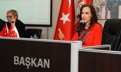 Karşıyaka Belediye Başkanı Yıldız Ünsal sert konuştu: ''Bu bir akıl tutulması, iftira atıyorlar!''