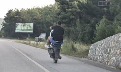 Muğla'da kasksız ve plakasız sürücüden trafikte yürekleri ağza getiren anlar!
