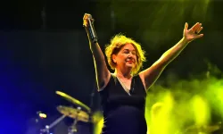 Nazan Öncel apar topar hastaneye kaldırıldı!
