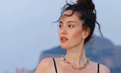 Pelin Akil, New York pozlarıyla alay konusu oldu!