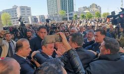 SON DAKİKA Özgür Özel'e saldırı!