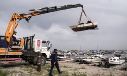 İzmir Valiliği müdahale etti: Hurda tekneler toplatılıyor!