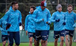 Trabzonspor'da kart krizi: Galatasaray maçı öncesi 4 oyuncu sınırda!