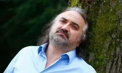 Merhum sanatçı Volkan Konak'ın adı o salonda yaşatılacak!