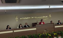 Karabağlar’da kredi gerginliği: AK Parti'den Kınay'a istifa resti!