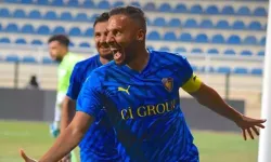 Bucaspor 1928'de 38 yaşındaki Yasin Öztekin rekor kırdı!