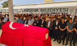 Düğüne giderken kazada vefat ettiler: Çift son yolculuğuna uğurlandı