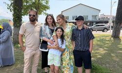 Demet Akalın’dan minik hayranına sürpriz piknik!