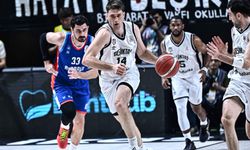 Beşiktaş Fibabanka'dan Anadolu Efes'e 27 sayı fark!