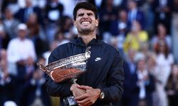 5 buçuk saat süren tarihi finalde şampiyon Carlos Alcaraz!